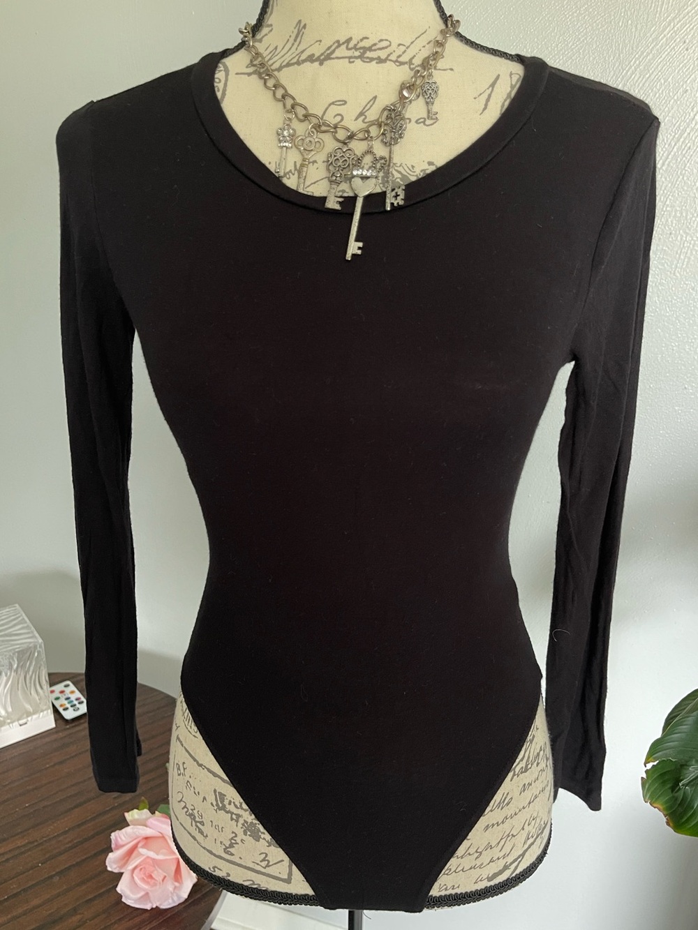 Fashion Nova Black Long Sleeve Bodysuit Size S Stretch Minimalist Basic